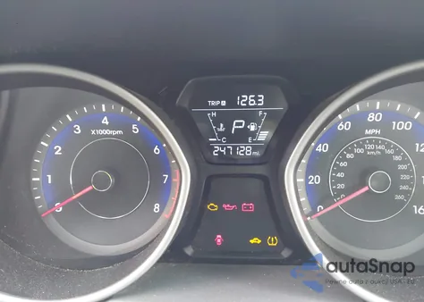 2014 Hyundai Elantra Limited z USA, uszkodzony, nr VIN KMHDH4AE3EU090428